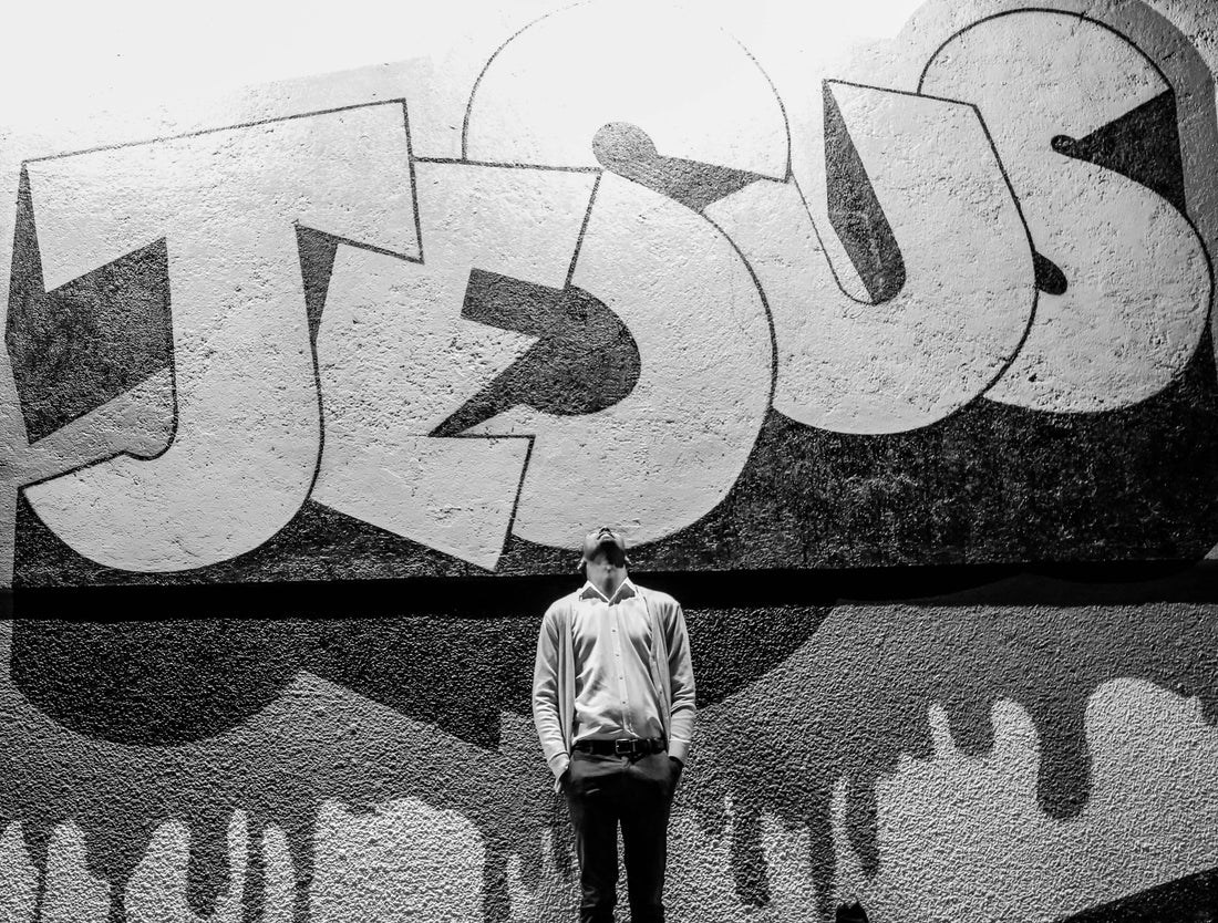 Who Was Jesus of Nazareth? His Life, Teachings & Resurrection